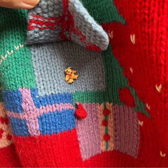 80s Vintage Red Wool Christmas Tree Hand Knit Sweater by The Eagle's Eye Size L - Picture 5 of 7